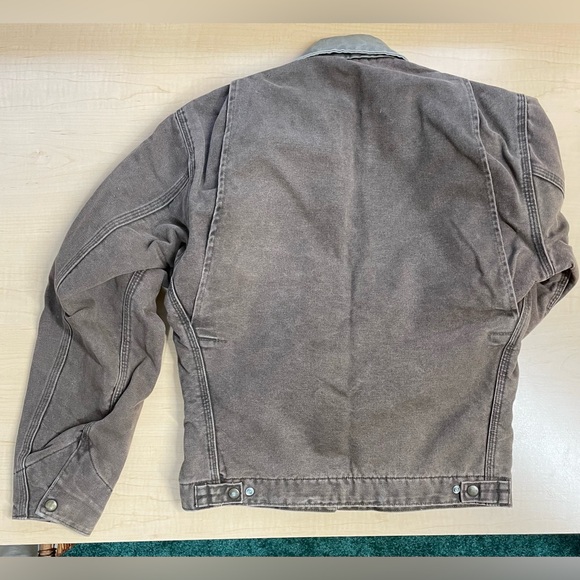 COPY - Carhartt jacket size W small - Picture 2 of 4